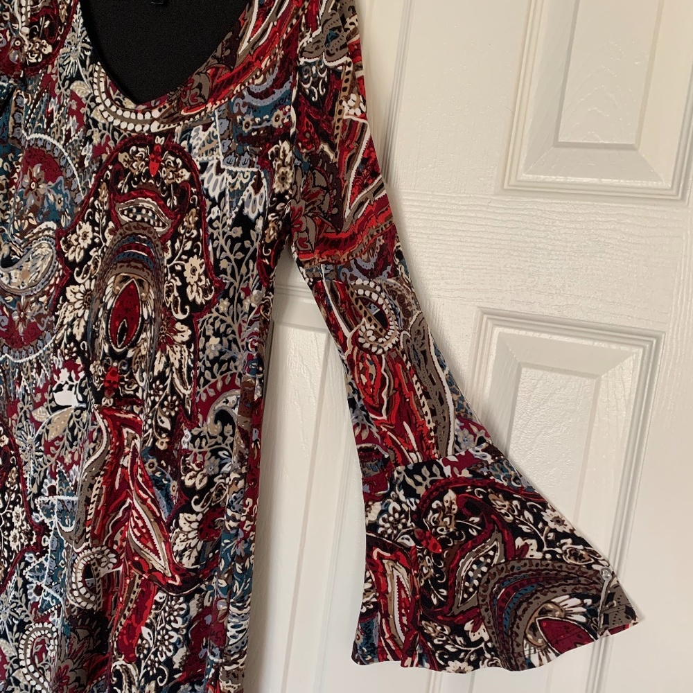 Comfortable Sz 8 Holiday Sexy Cute Dress Bell Sleeves Paisley